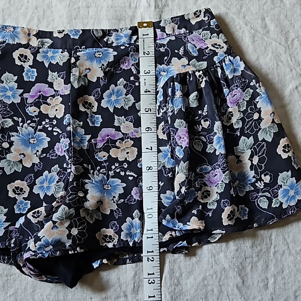 Free People floral chiffon shorts size 2 - Picture 11 of 13
